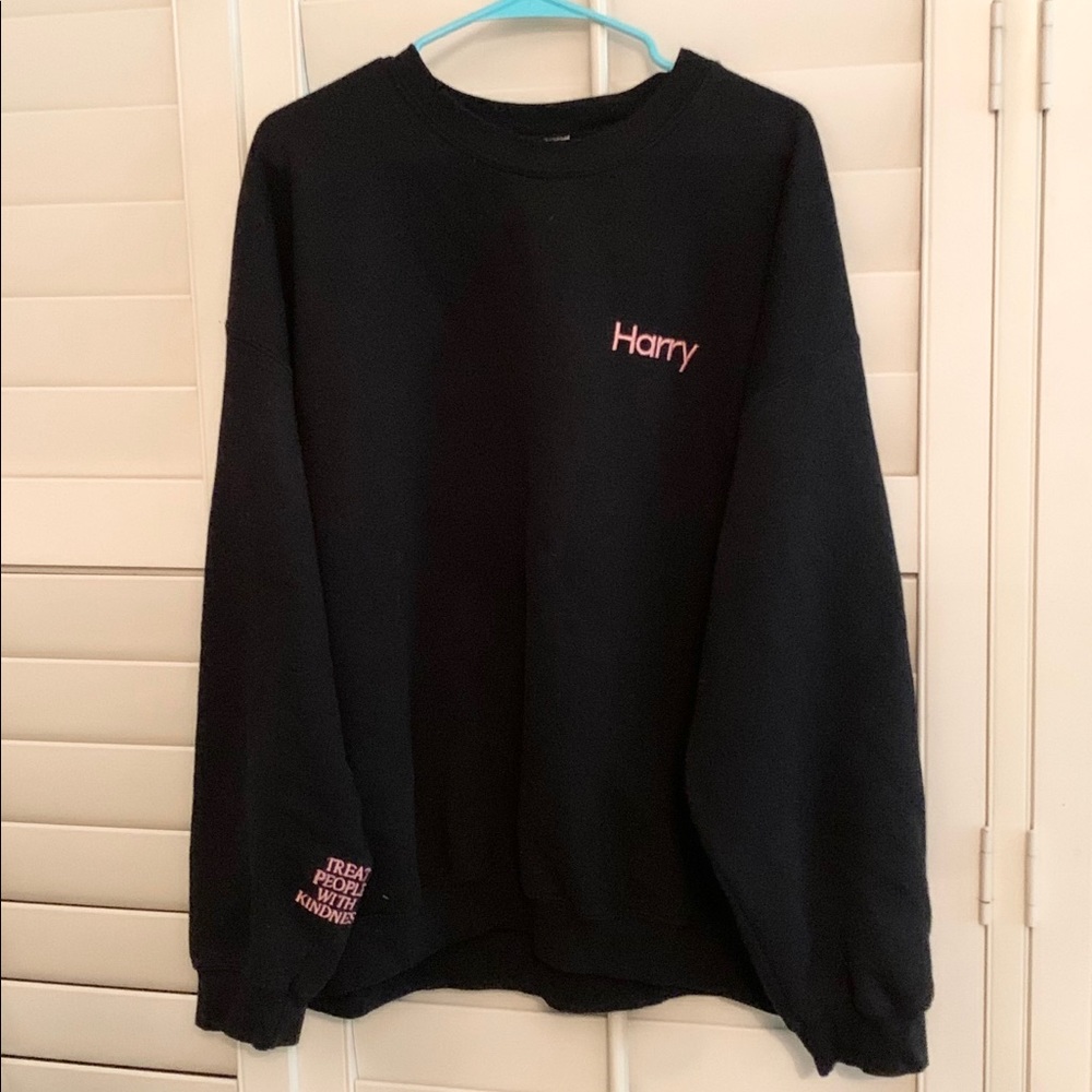 Harry styles black crewneck